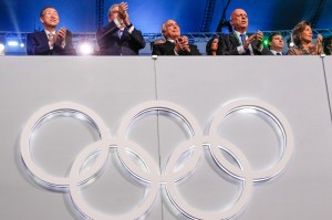 Interimspräsident Michel Temer, Präsident des Internationalen Olympischen Komitees Thomas Bach und Generalsekretär der Vereinten Nationen Ban Ki-moon während der Eröffnungsfeier Rio 2016. Foto: Beto Barata/PR